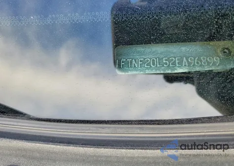 2002 Ford F250 Super Duty z USA, uszkodzony, nr VIN 1FTNF20L52EA96899